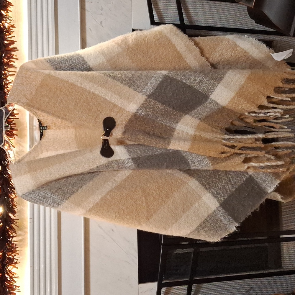Women IMAN fashion poncho with leather trim size M/L